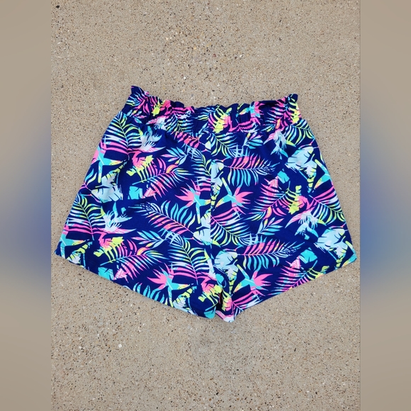 Love Rep Blic Floral Shorts sz M (10-12) - Picture 3 of 3